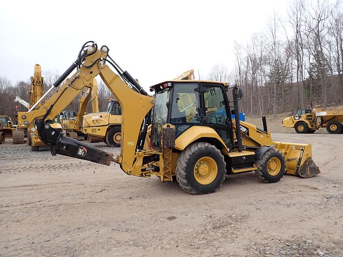 Used 2018 CAT 420F2 Loader Backhoe