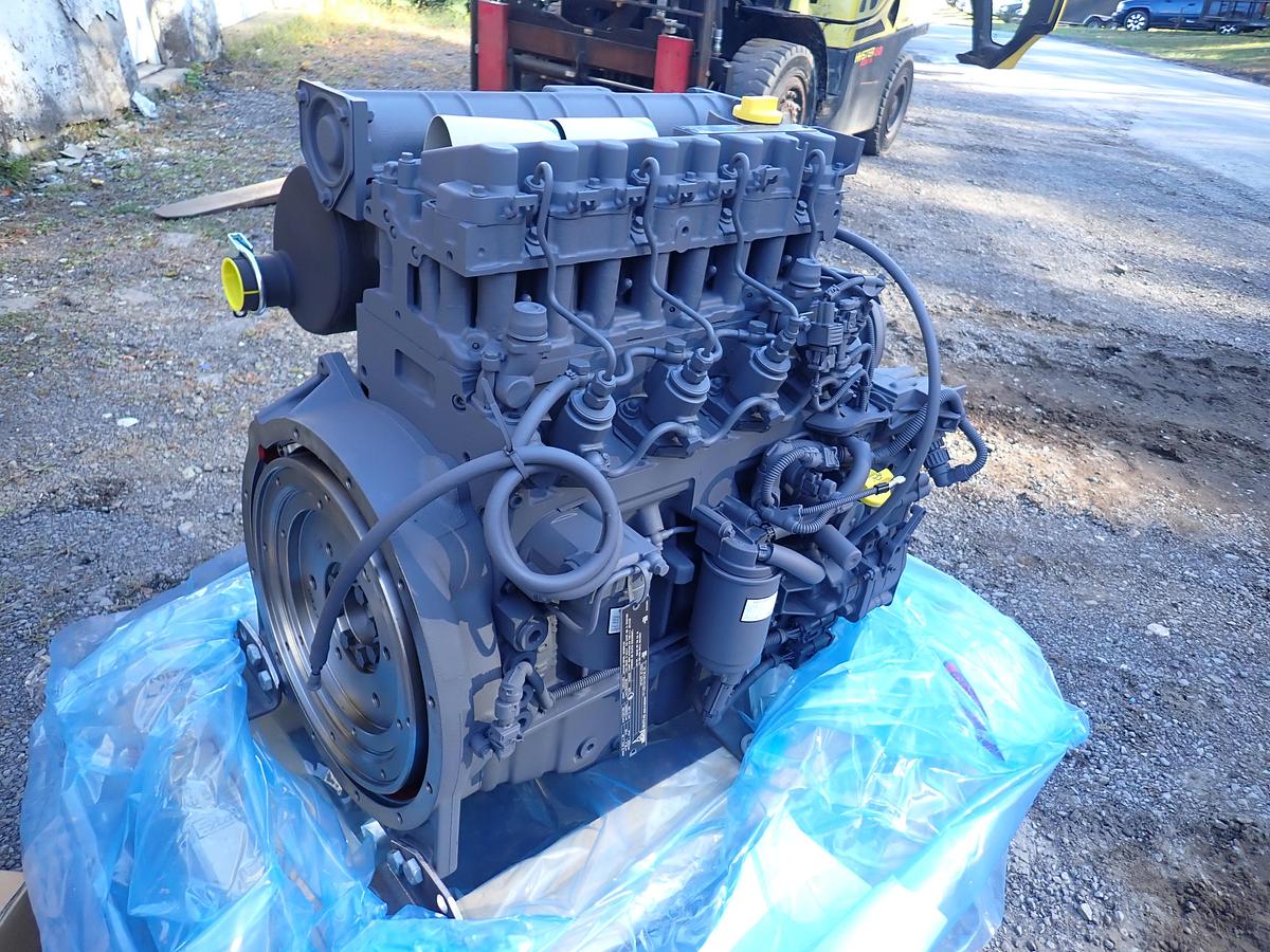 Deutz D2011 L04 Diesel Engine FACTORY NEW REPLACEMENT UNIT