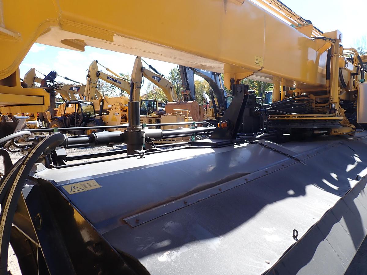 Used 2001 Vammas PSB 5500H Airport Runway Sweeper 