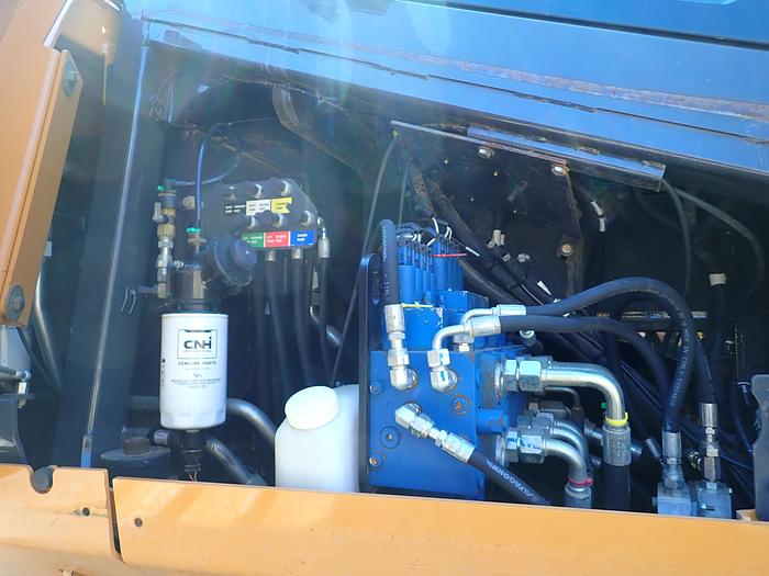 Used 2019 Case 2050M LGP