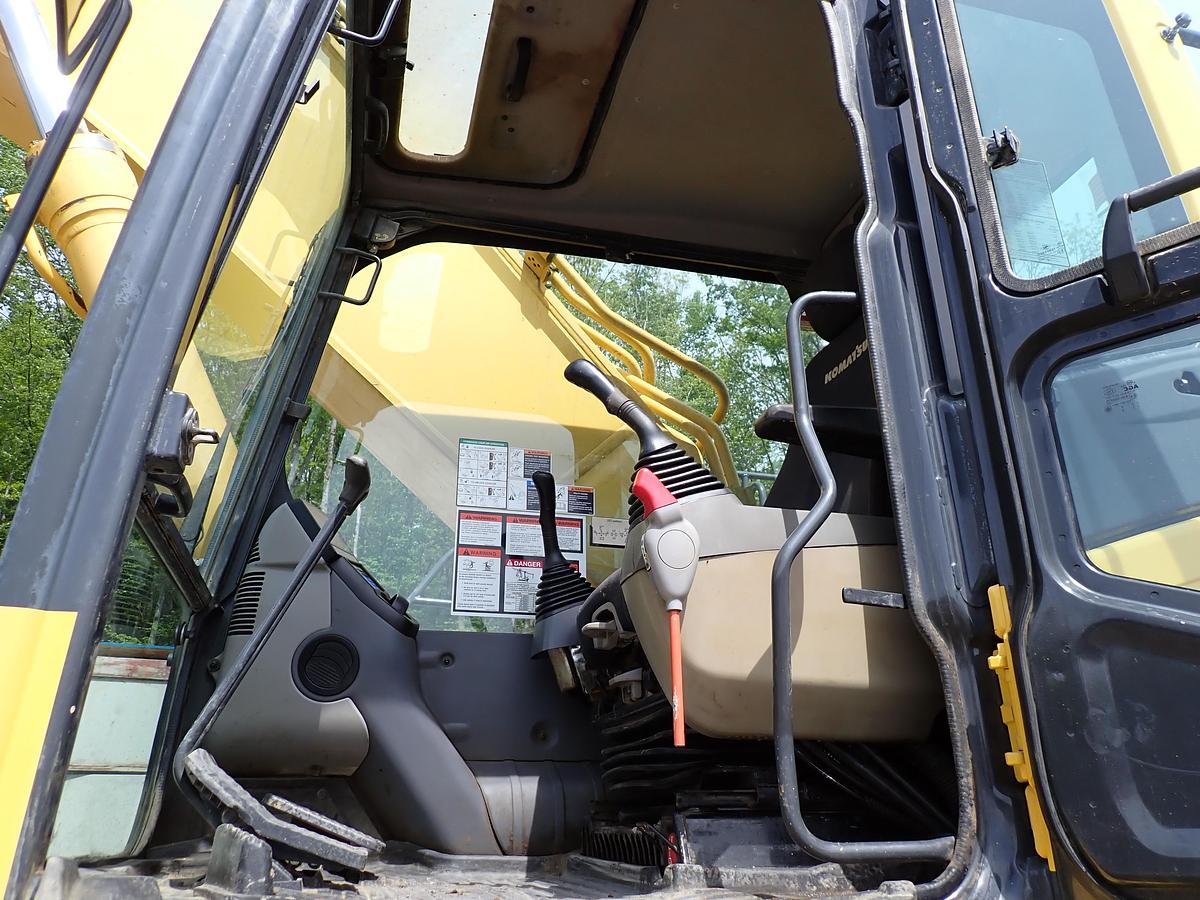 Used 2013 Komatsu PC490LC-10 Excavator 