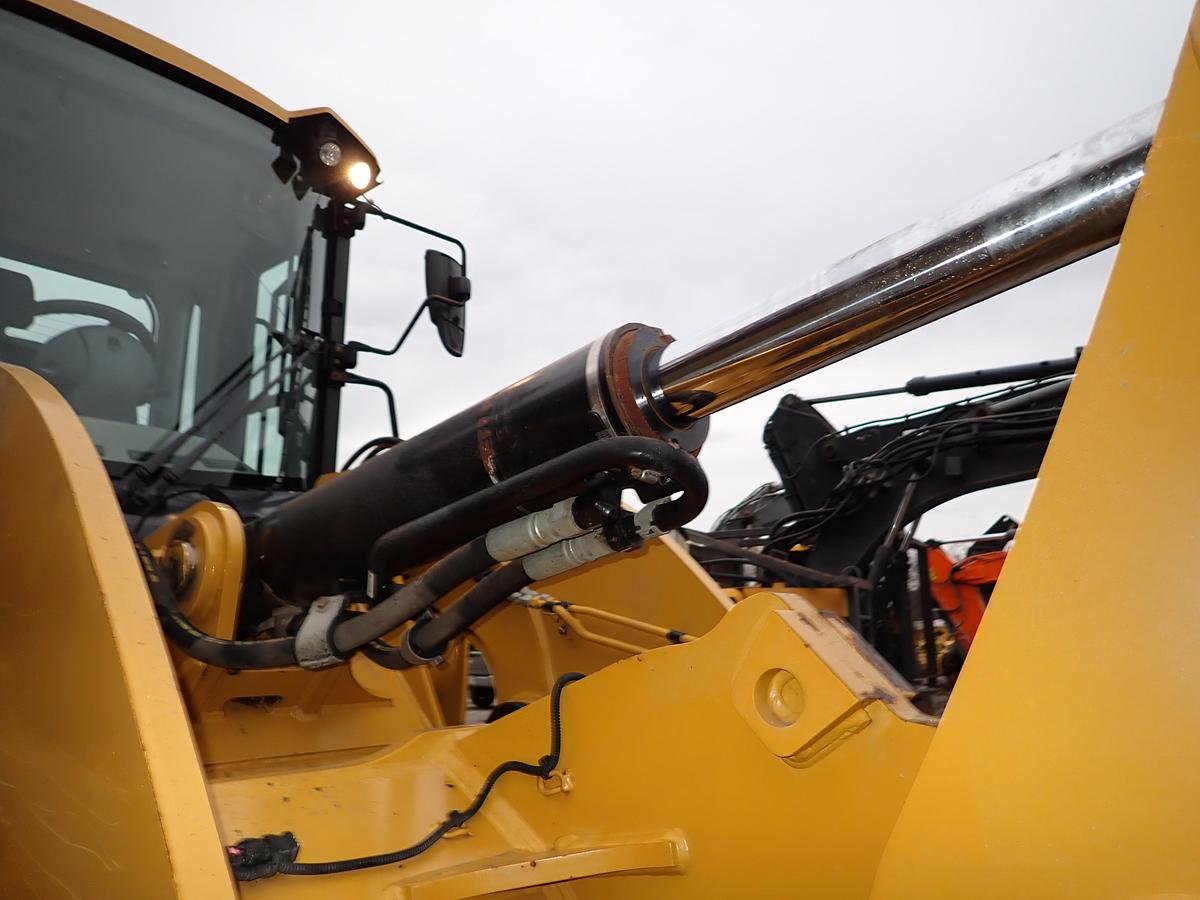 Used 2019 CAT 938M Wheel Loader