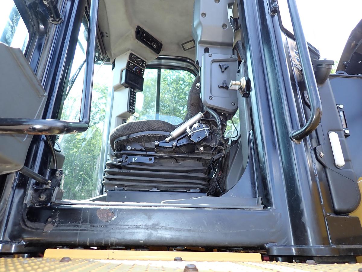 Used 2018 CAT 972M Wheel Loader