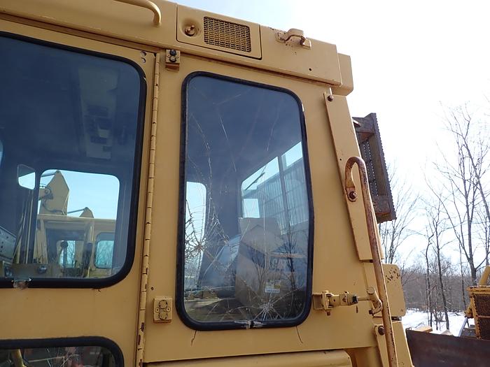 Used 1982 CAT D5B Crawler Dozer w/ CAB & WINCH 
