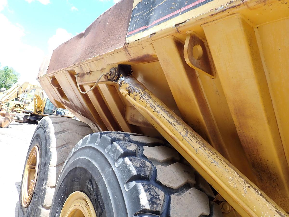 Used 1991 CAT D350D Articulated Haul Truck