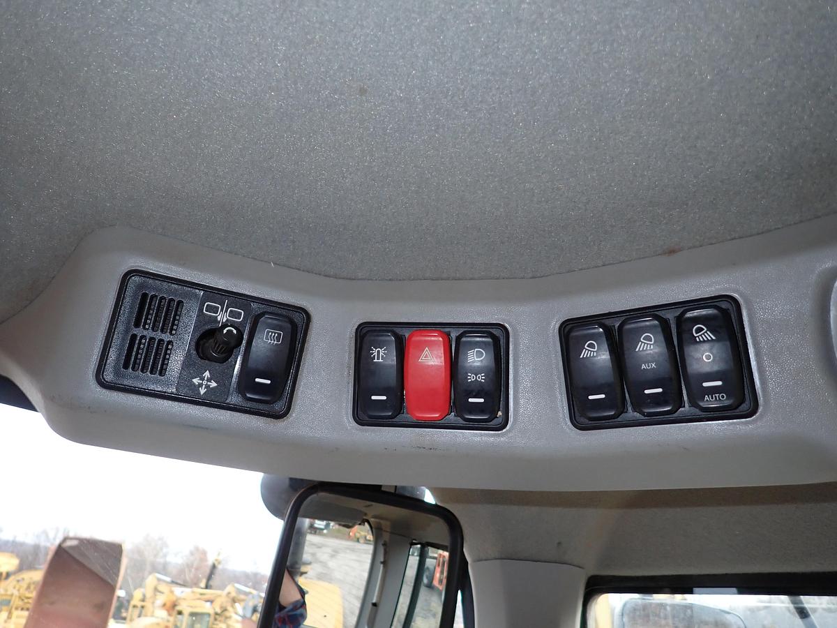 Used 2019 CAT 938M Wheel Loader 