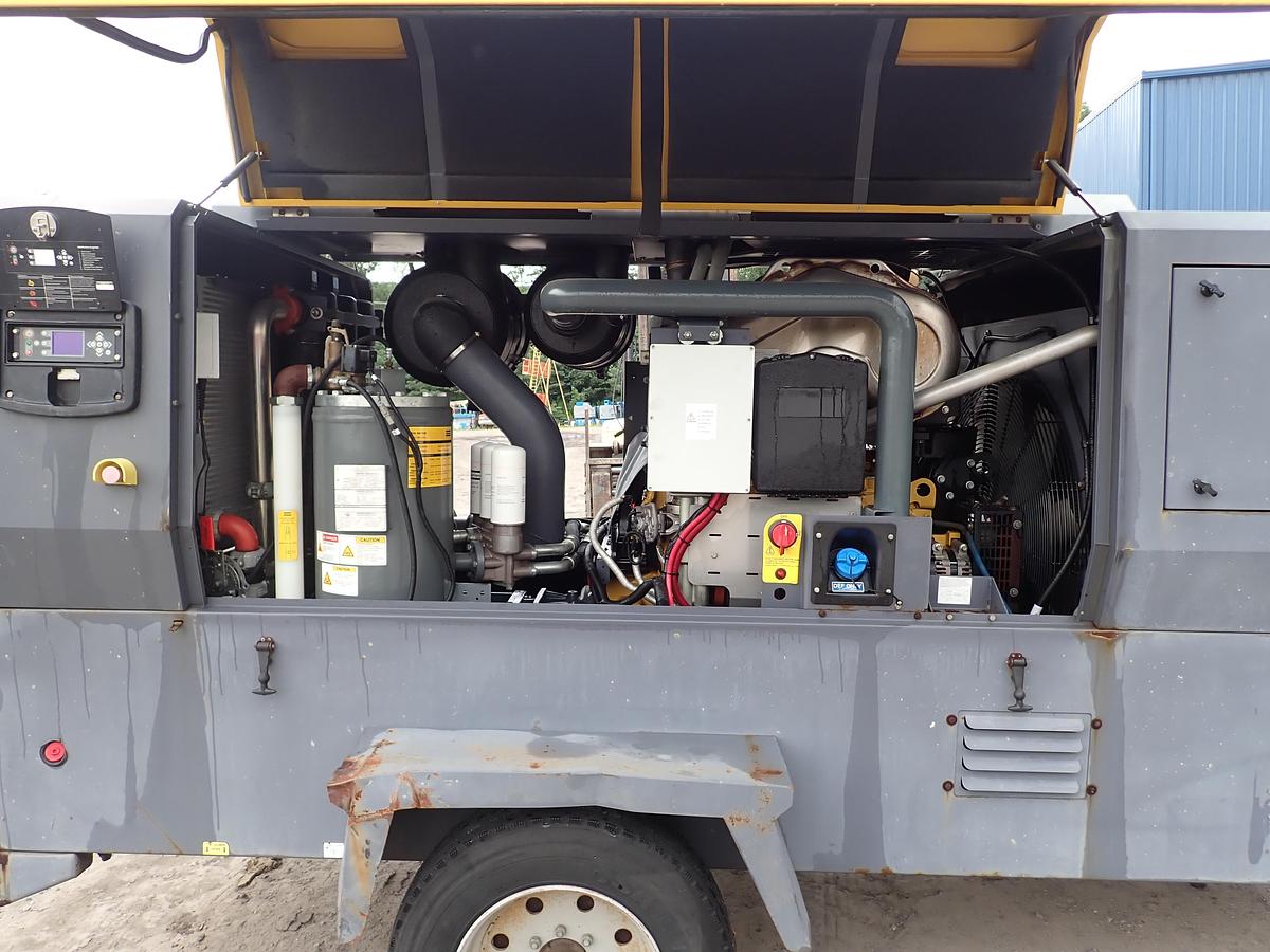 Used 2020 Atlas Copco XAS950 CD8 950 CFM Air Compressor