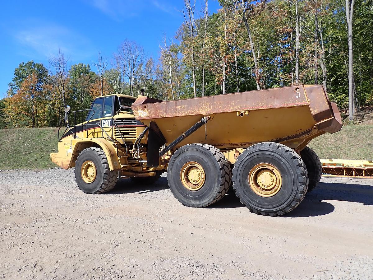 Used 2004 CAT 735 Articulated Haul Truck