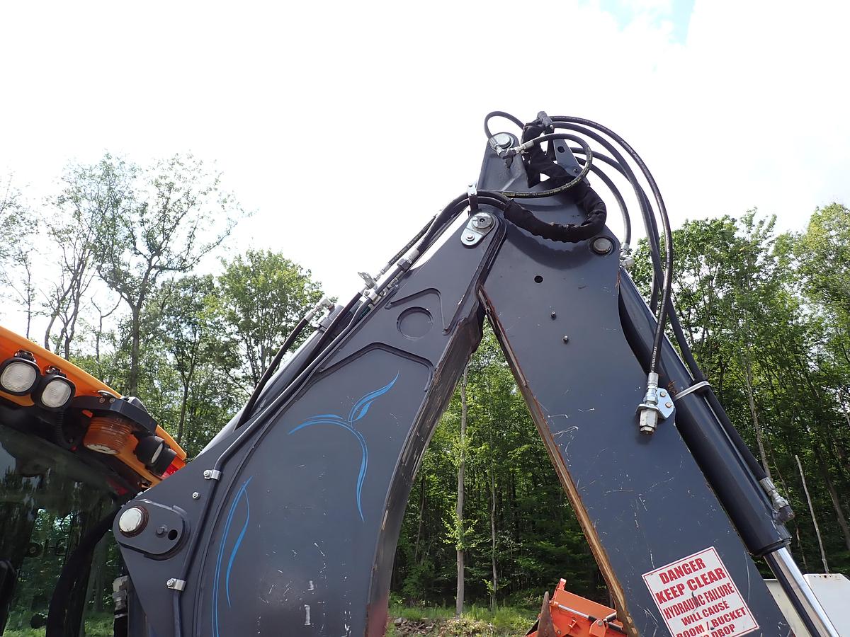 Used 2018 John Deere 410L Loader Backhoe LOADED! Q/C FORKS EXTENDAHOE