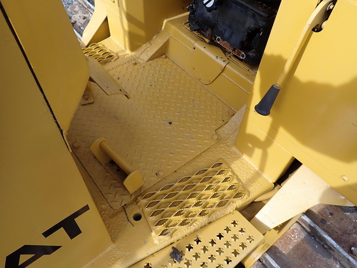 Used 1988 CAT D4H Series II Crawler Dozer