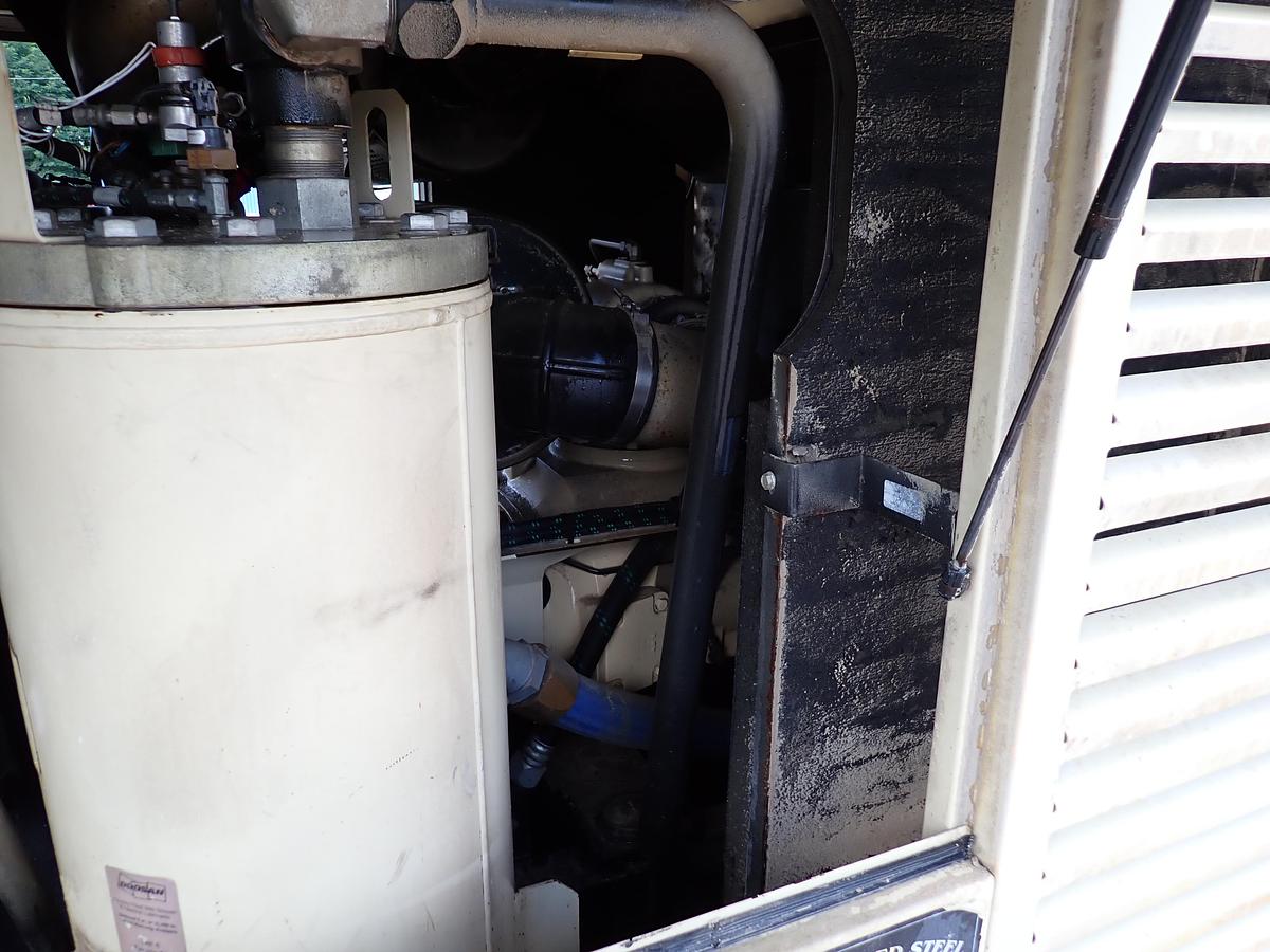 Used 2015 Doosan XP825WCU 825 CFM Portable Air Compressor