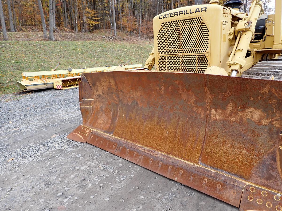 Used 1980 CAT D7G Crawler Dozer w/ RIPPER!