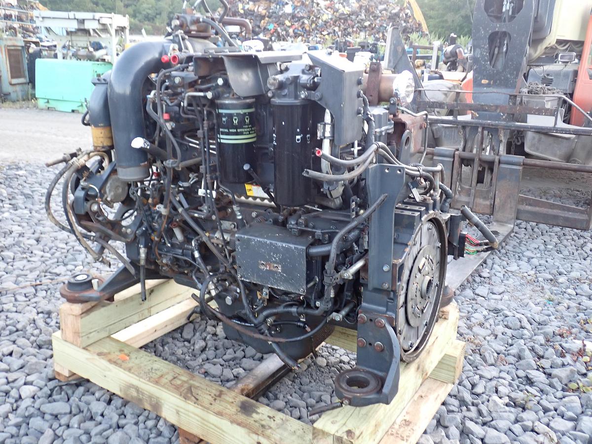 Used 2015 Komatsu SAA6D125E-7 Diesel Engine PC490LC-11 EXCAVATOR