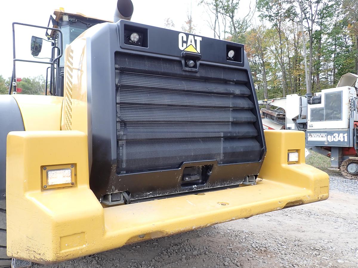 Used 2015 CAT 982M Wheel Loader