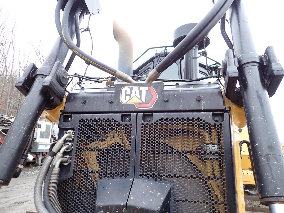 Used 2022 CAT D6 LGP Crawler Dozer 
