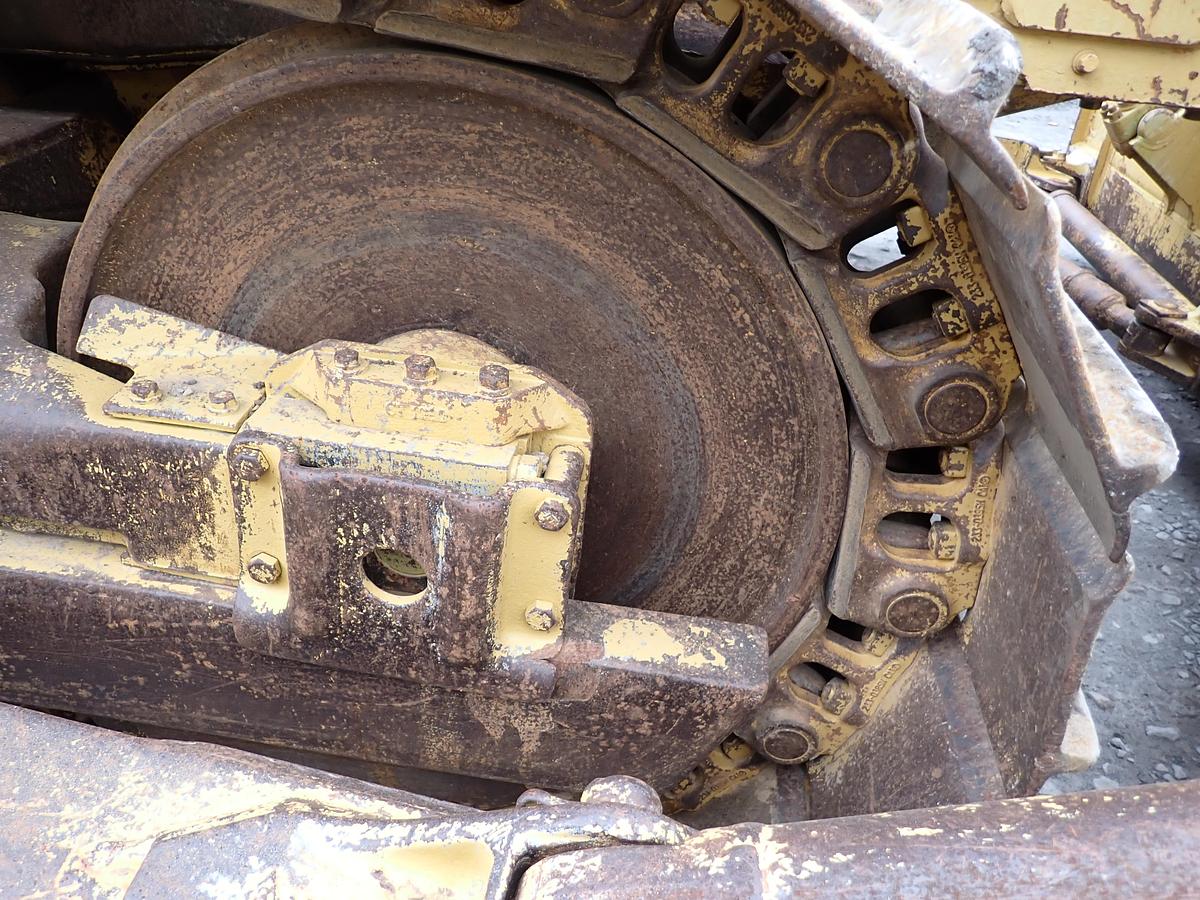 Used 1980 CAT D7G Crawler Dozer w/ RIPPER!