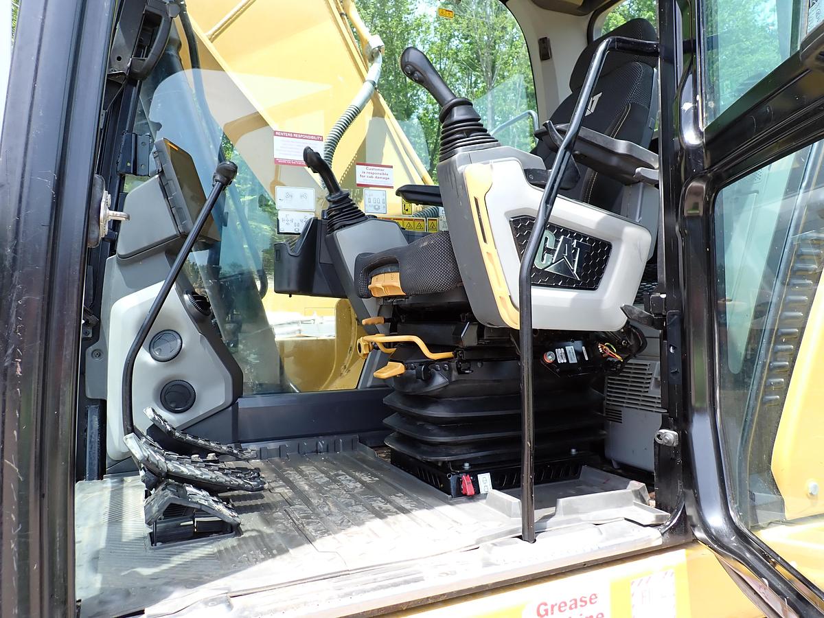 Used 2022 CAT 323 Excavator HYDRAULIC THUMB! 