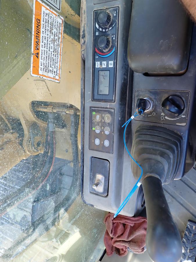 Used 2005 CAT 330CL Hydraulic Excavator