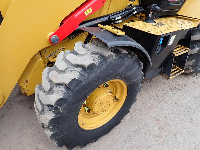 Used 2018 CAT 420F2 Loader Backhoe