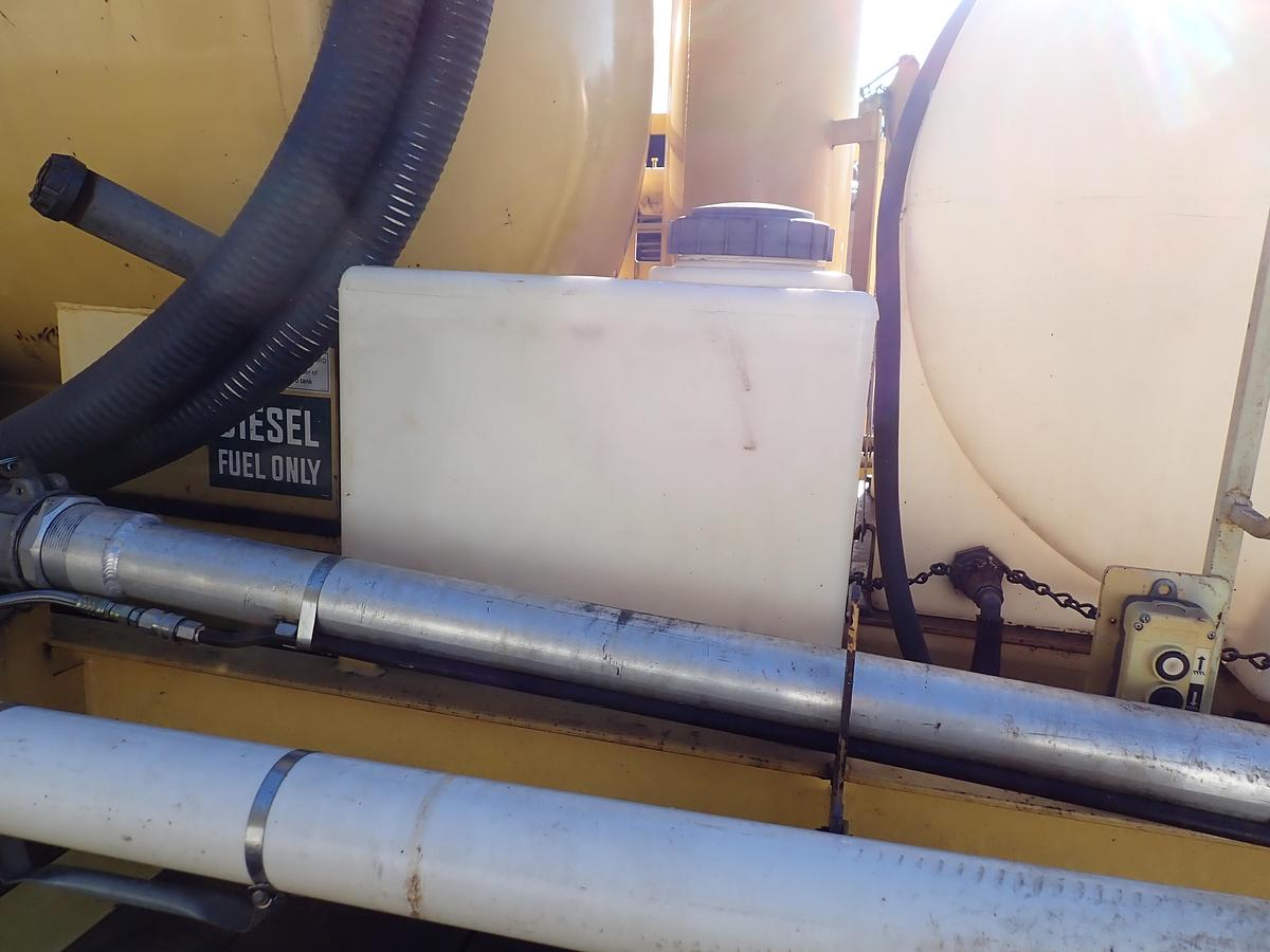 Used 2002 Vector 09007 Vacuum Excavator HI-RAIL GEAR!