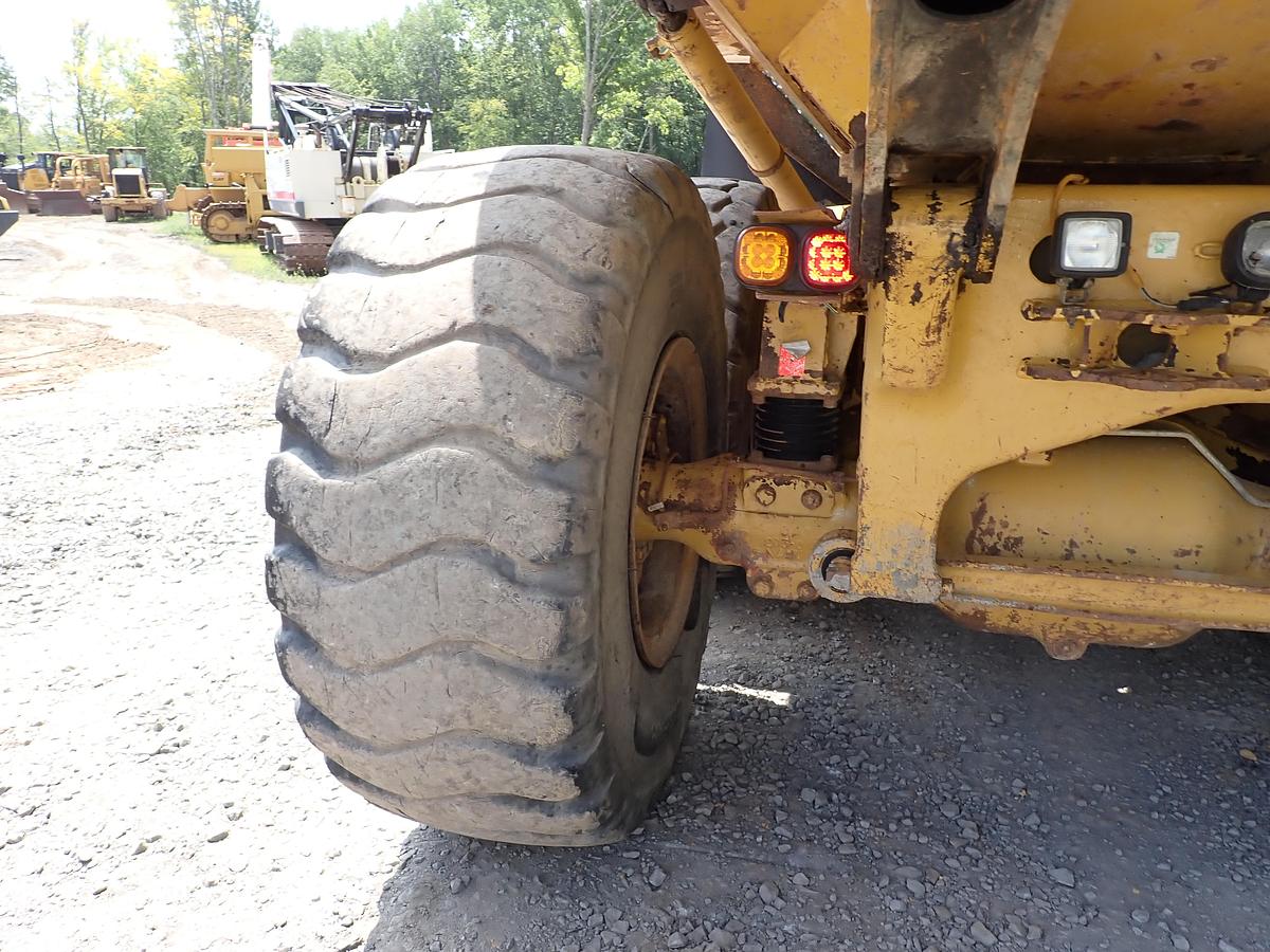 Used 2006 CAT 730