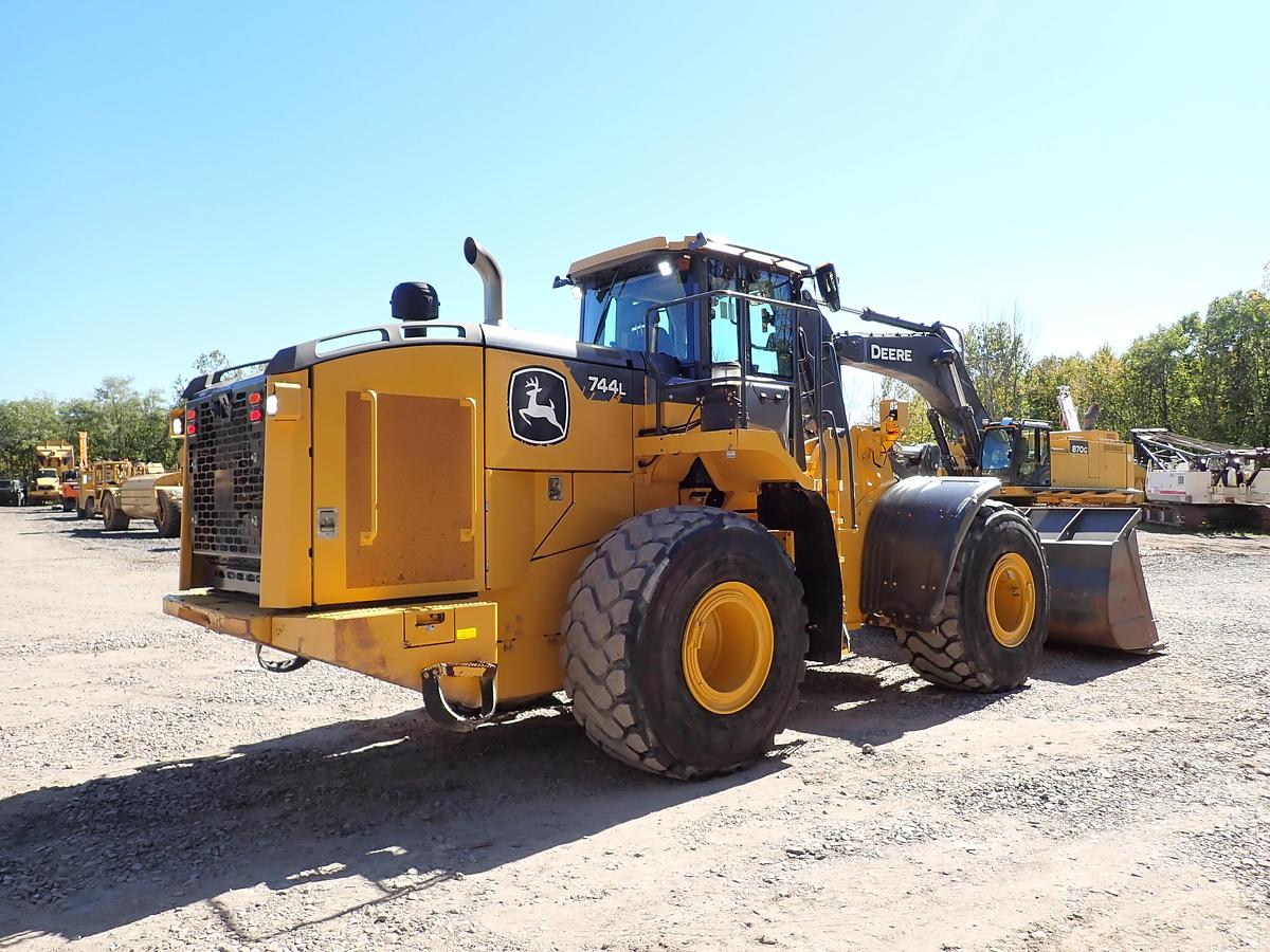 Used 2019 John Deere 744L Wheel Loader QUICK COUPLER!
