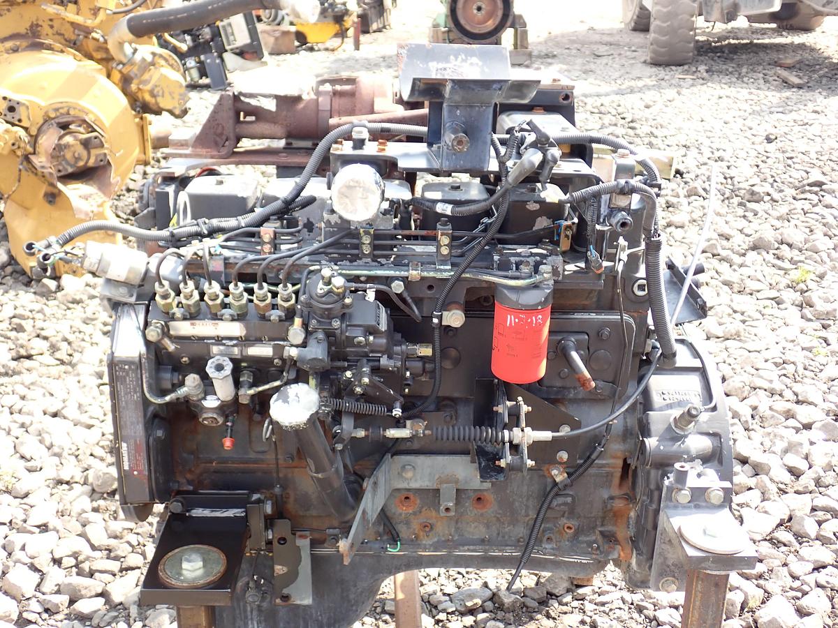 Used 2005 Komatsu SAA6D102E-2 Diesel Engine CPL 8267