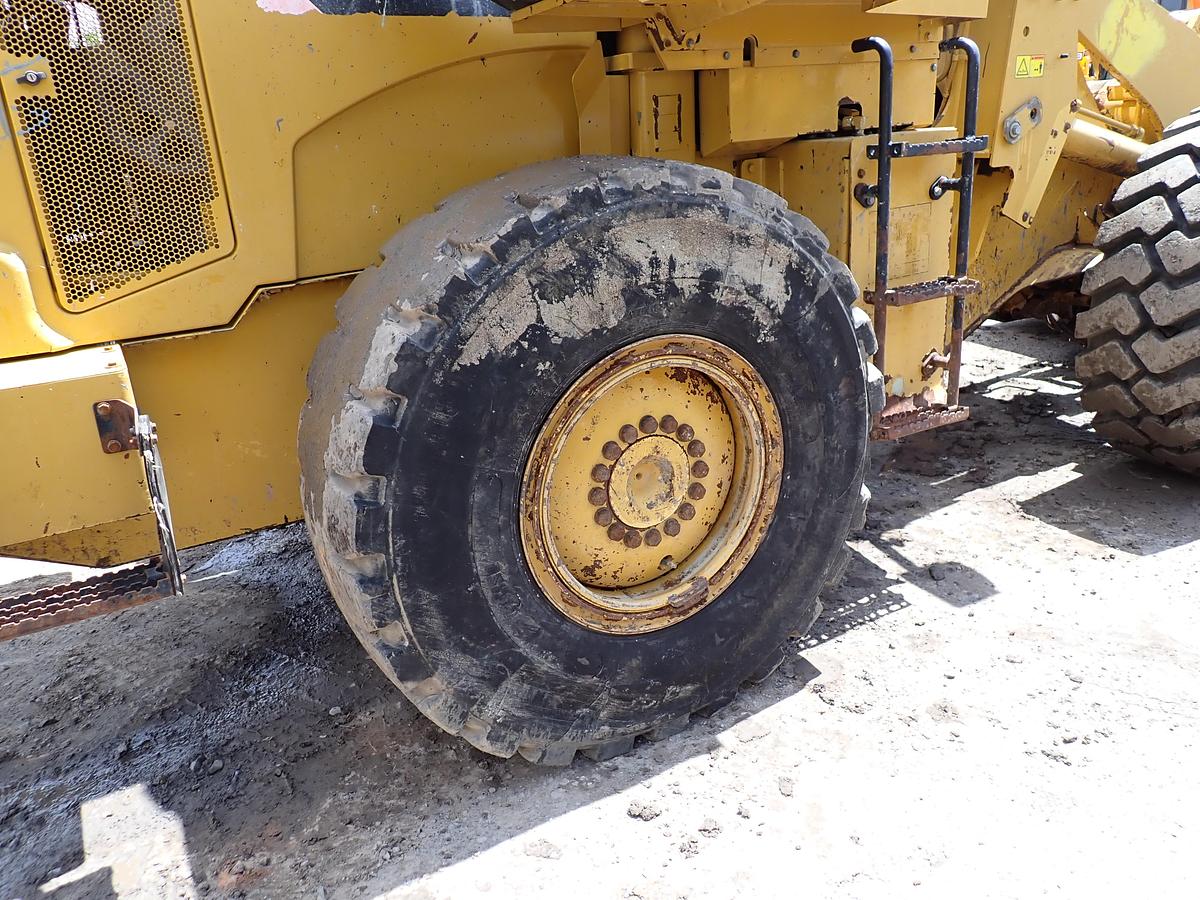 Used 2010 CAT 938H