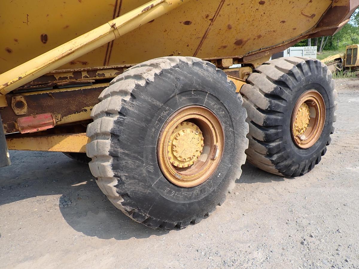 Used 2006 CAT 735