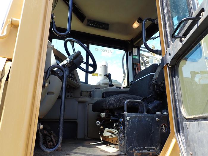 Used 2001 CAT 621G Motor Scraper