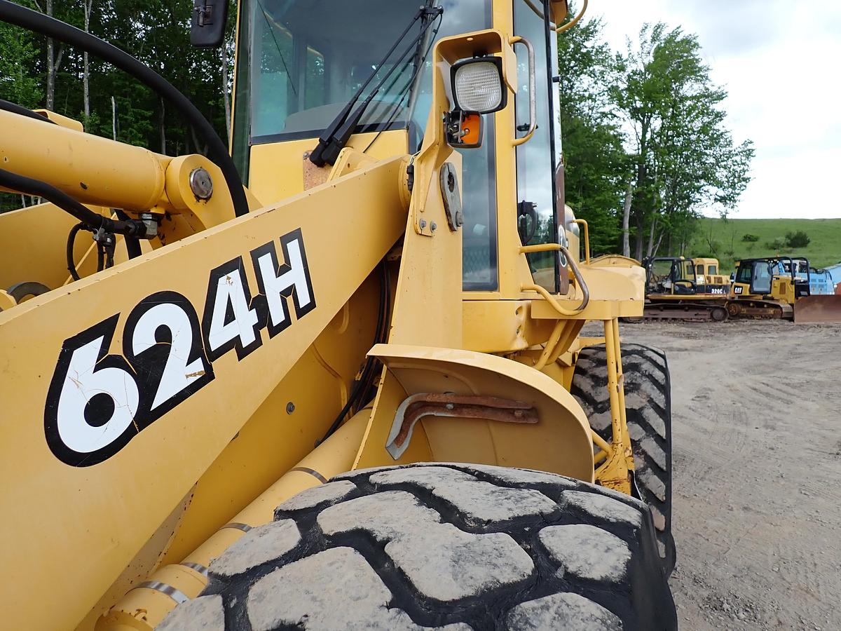 Used 2001 John Deere 624H Wheel Loader