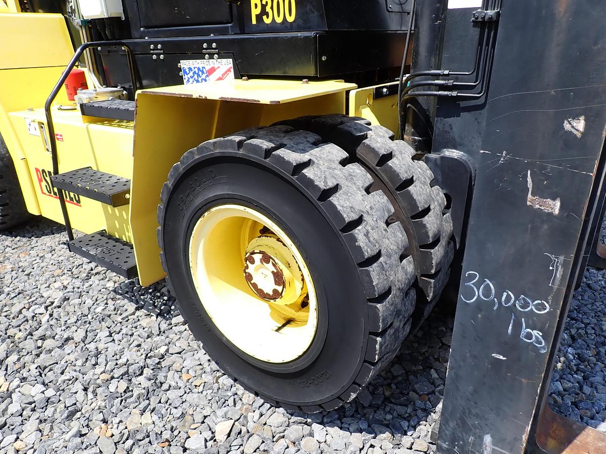 Used 2015 Hoist P300 30,000 Lb Forklift LOW HOURS!