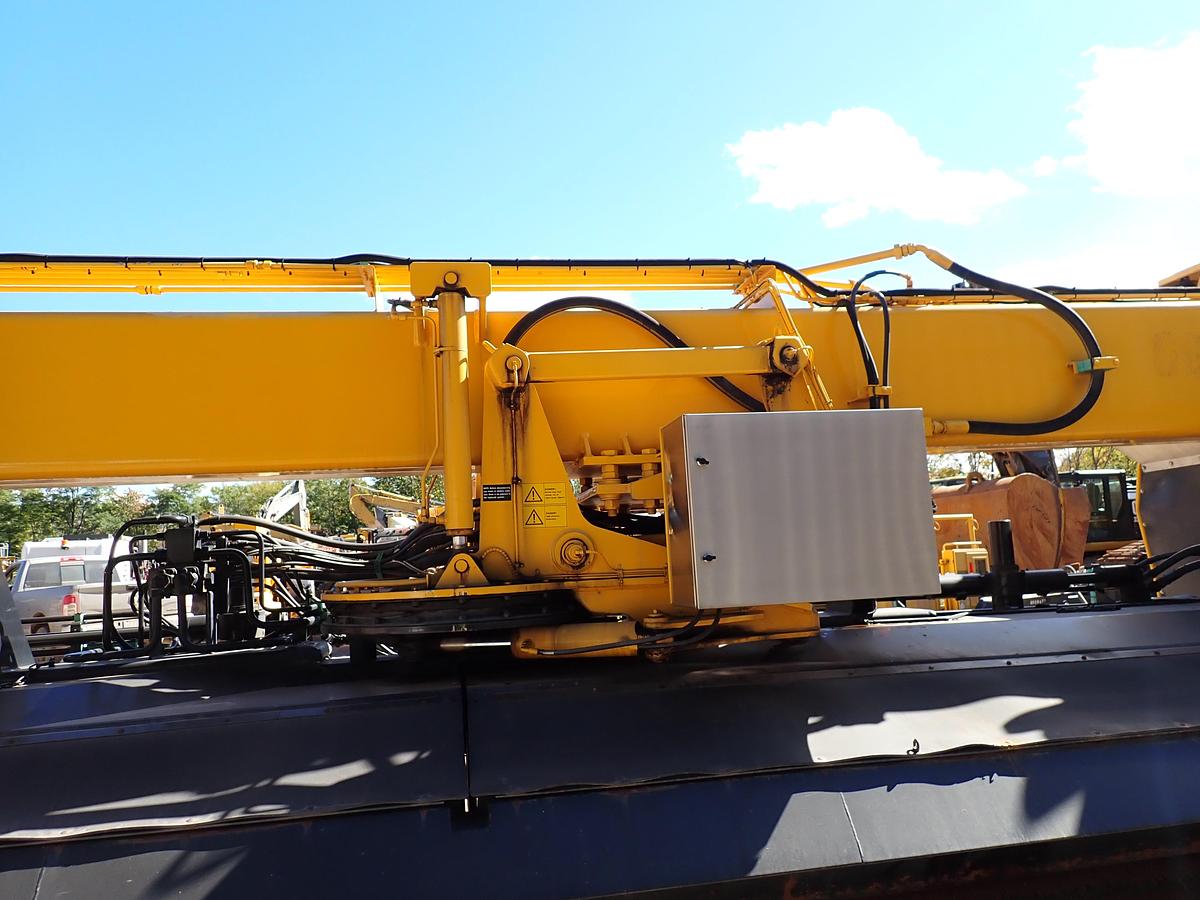 Used 2001 Vammas PSB 5500H Airport Runway Sweeper 