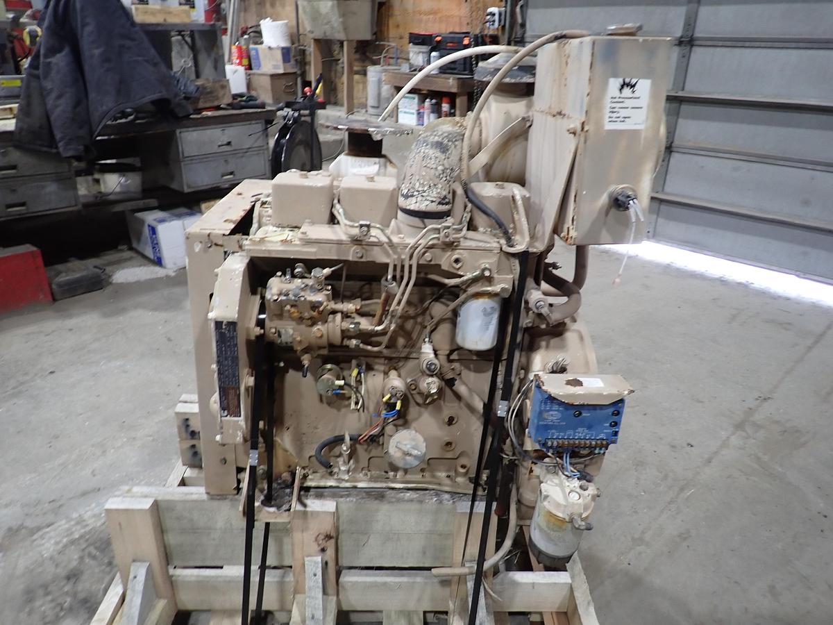 Used 1993 Cummins 4B 3.9 Marine Diesel Engine 