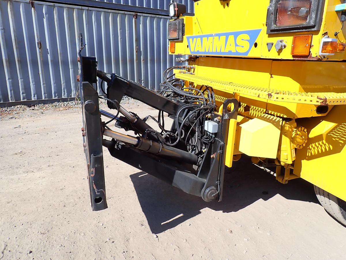 Used 2001 Vammas PSB 5500H Airport Runway Sweeper 