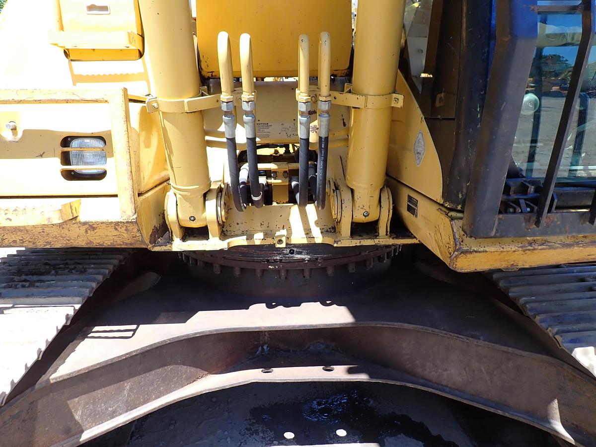 Used 2006 CAT 320CL