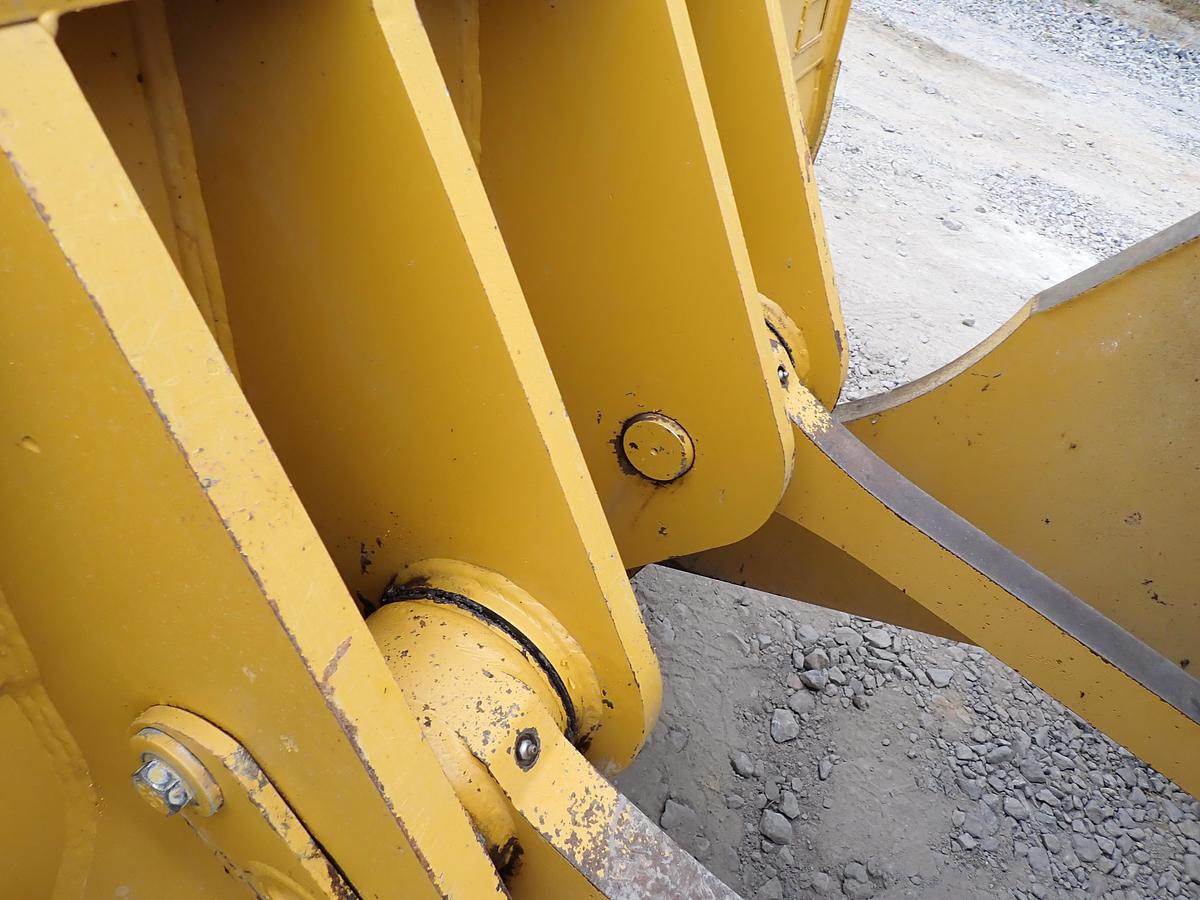 Used 2015 CAT 982M Wheel Loader