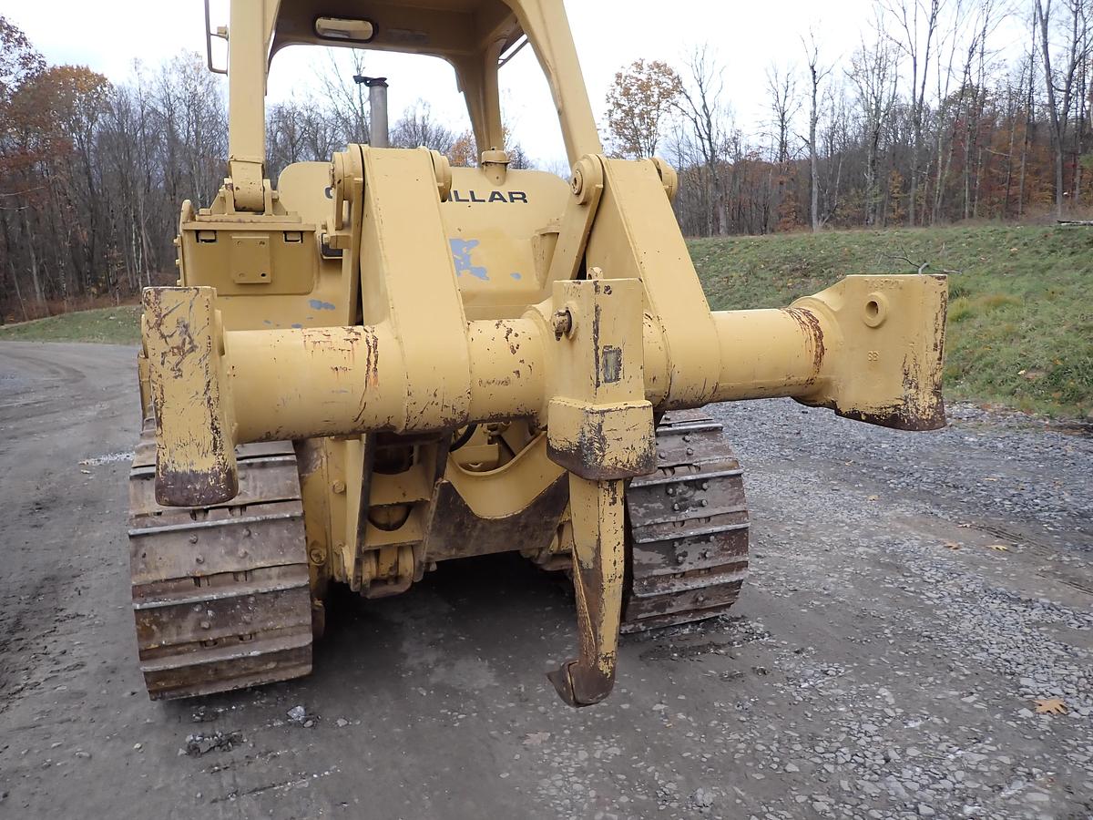 Used 1980 CAT D7G Crawler Dozer w/ RIPPER!