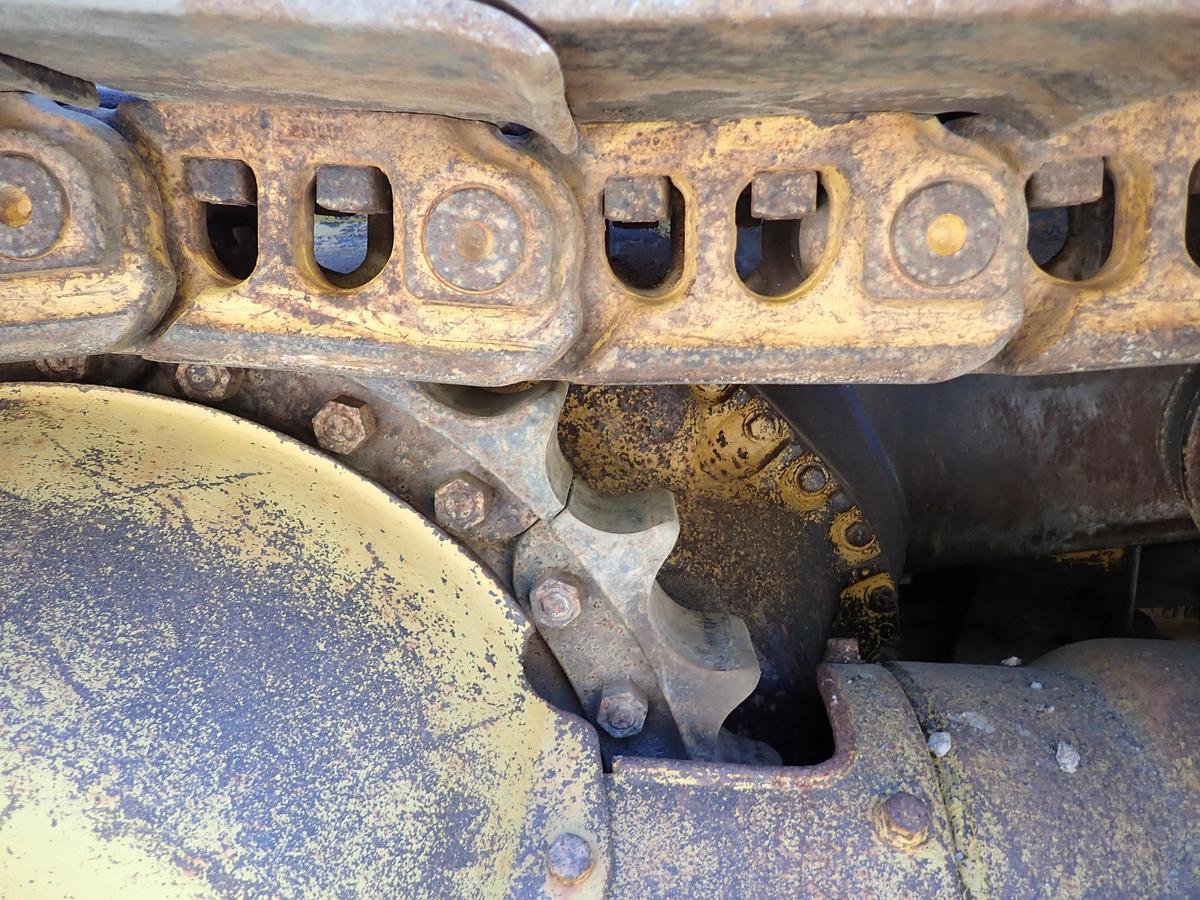 Used 1971 CAT D8H Crawler Dozer w/ RIPPER!