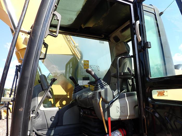 Used 2006 CAT 324DL Hydraulic Excavator PROGRESSIVE THUMB -- LOW HOURS