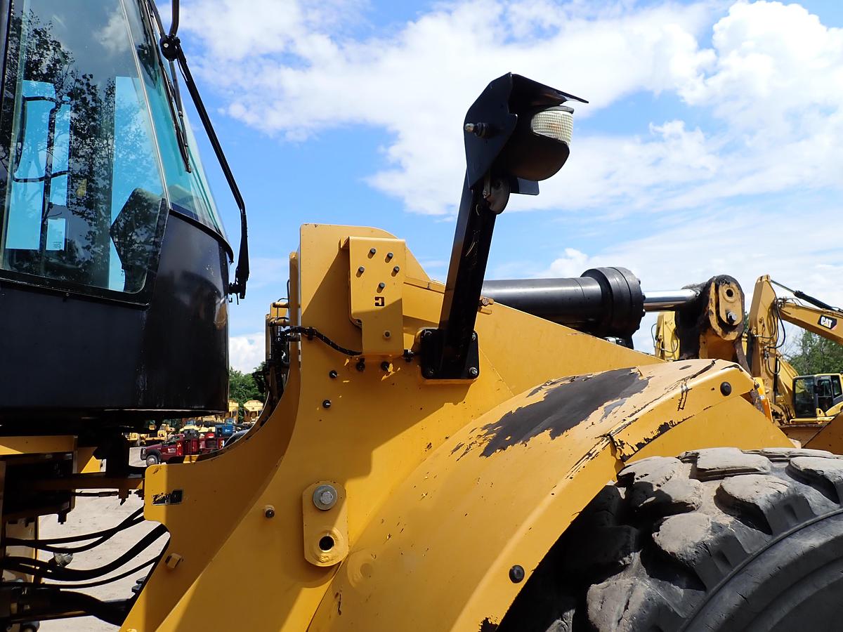 Used 2018 CAT 972M Wheel Loader