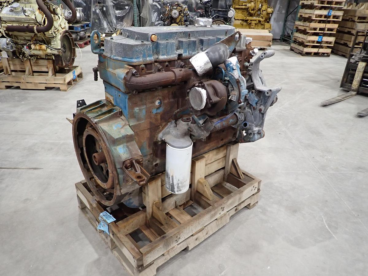 Used 2000 International DT466E 190 HP Truck Engine