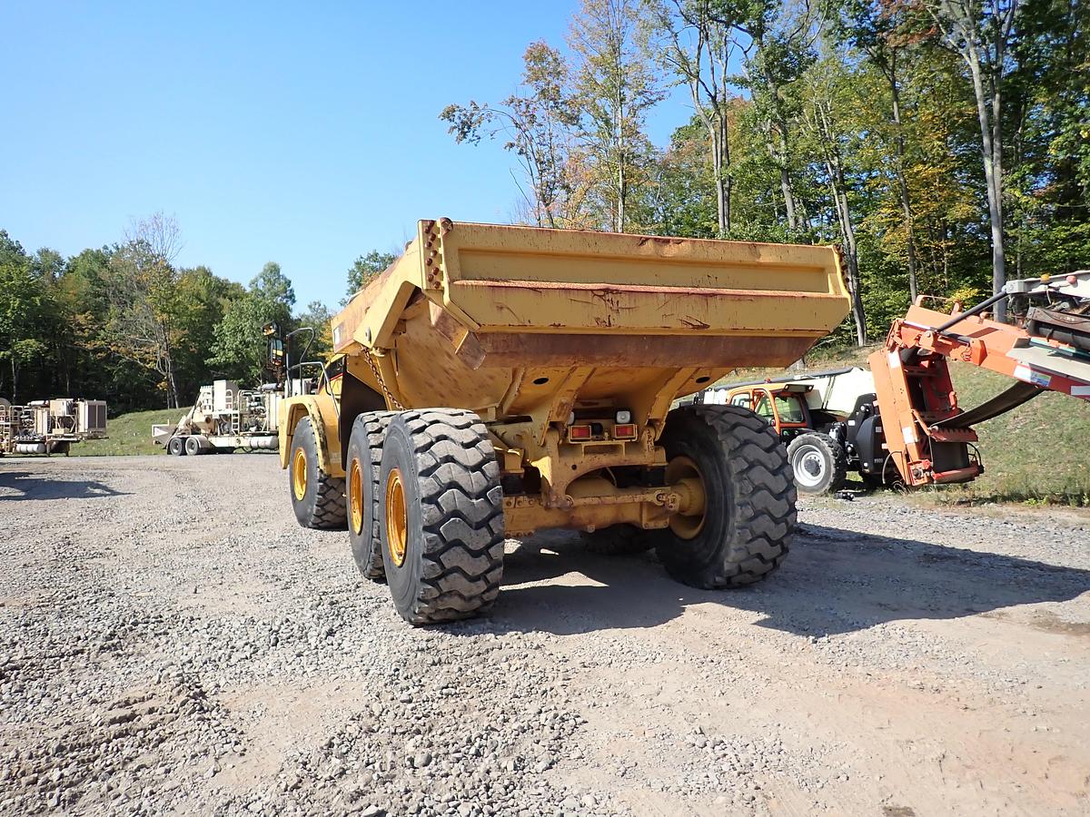 Used 2004 CAT 735 Articulated Haul Truck