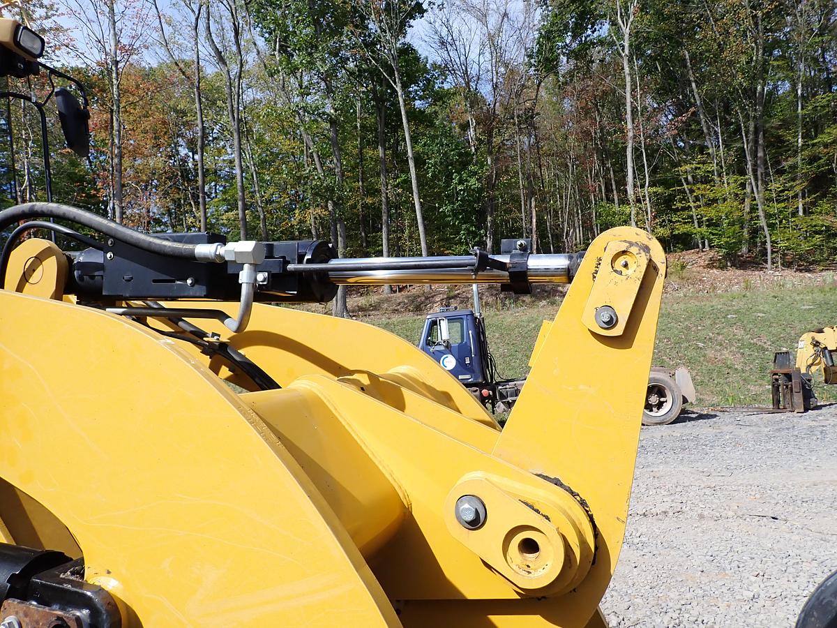 Used 2011 CAT 928HZ Wheel Loader 6000 HOURS! QUICK COUPLER