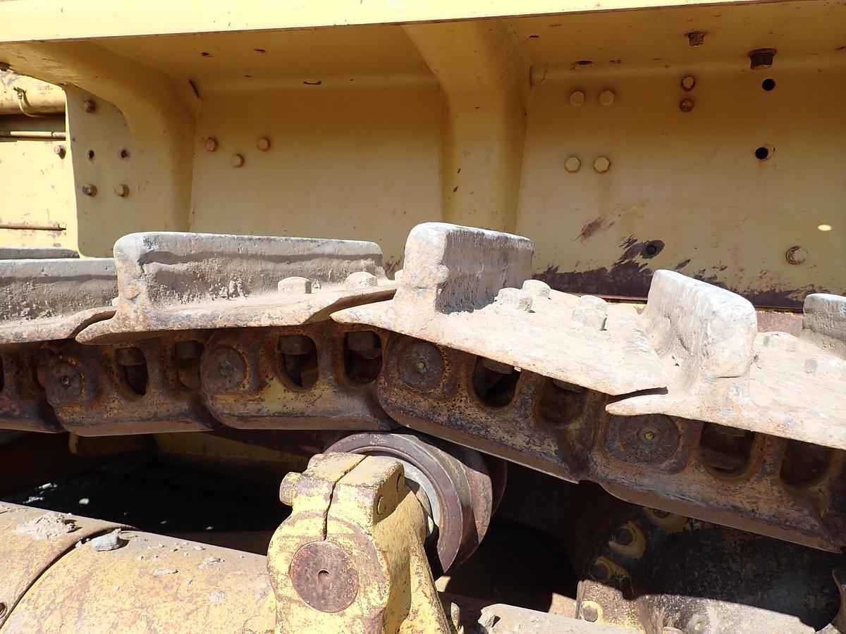 Used 1971 CAT D8H Crawler Dozer w/ RIPPER!