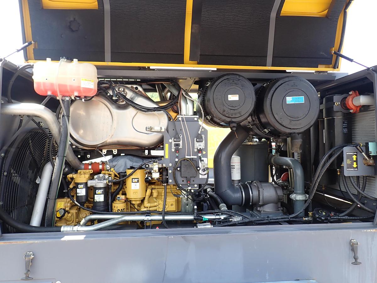 Used 2020 Atlas Copco XAS950CD8 950 CFM Air Compressor 842 HOURS