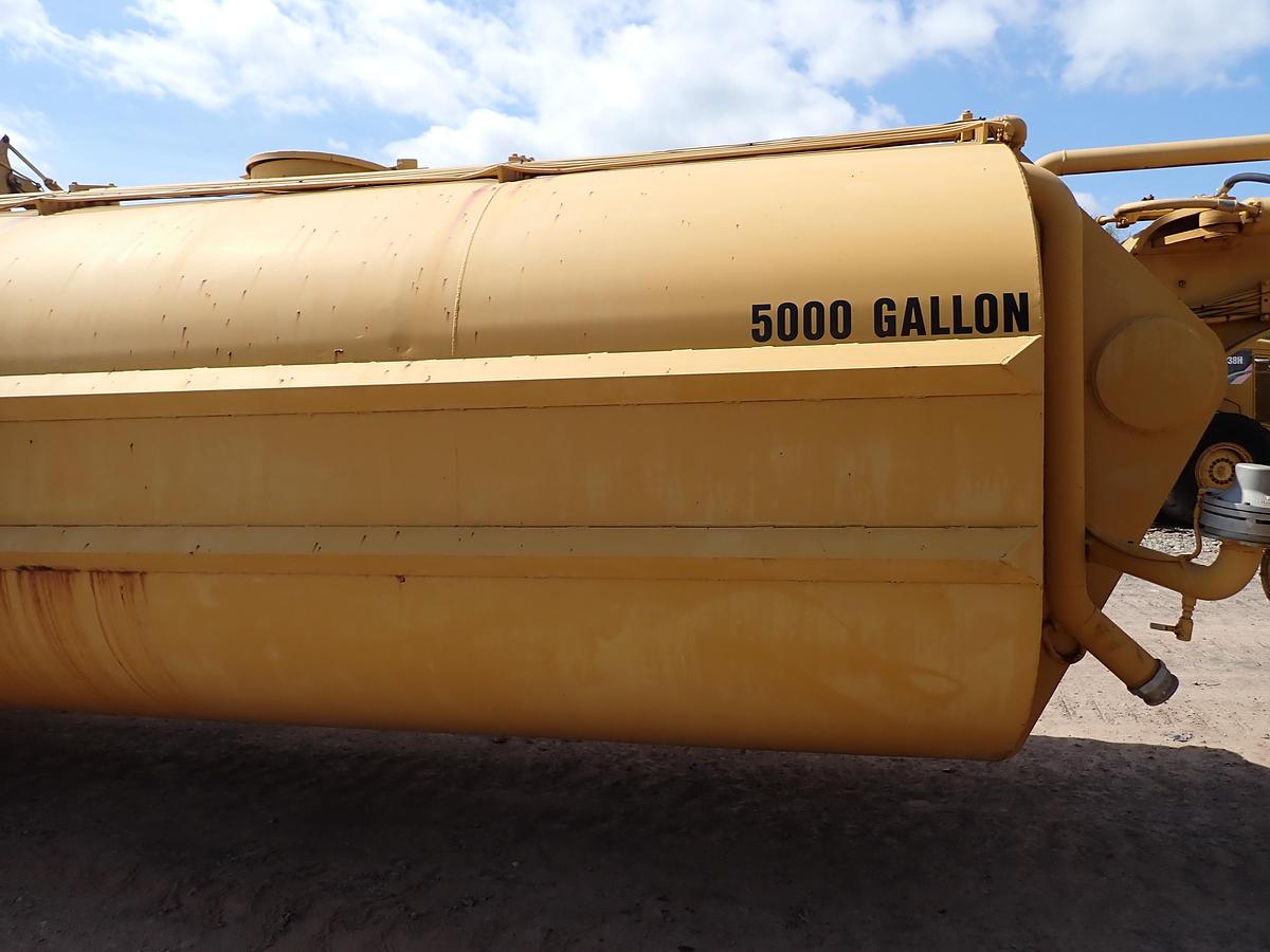 Used 1979 CAT 613B 5000 Gallon Water Wagon