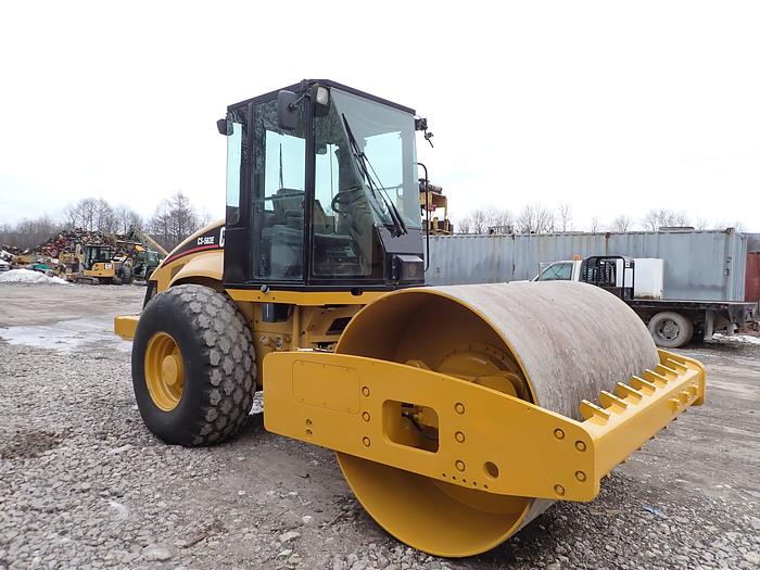 Used 2007 Caterpillar CS-563E Vibratory Compactor
