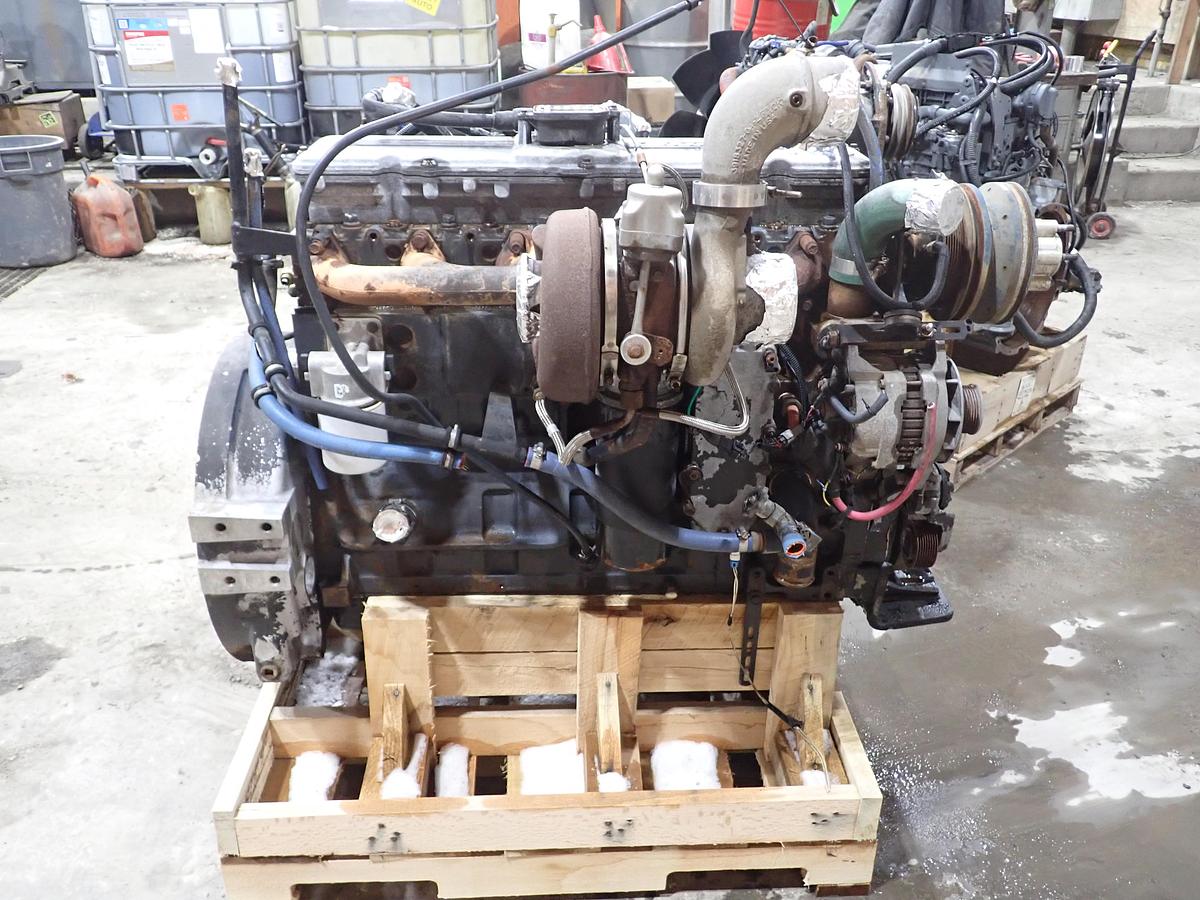 Used 2004 Cummins ISL 330 Diesel Engine CPL 8458 CM850