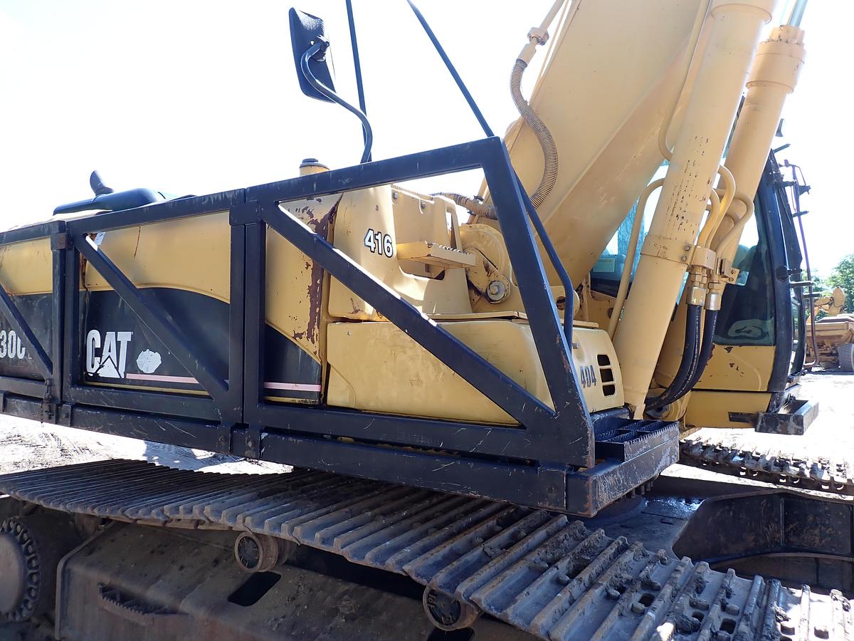 Used 2004 CAT 330CL Hydraulic Excavator
